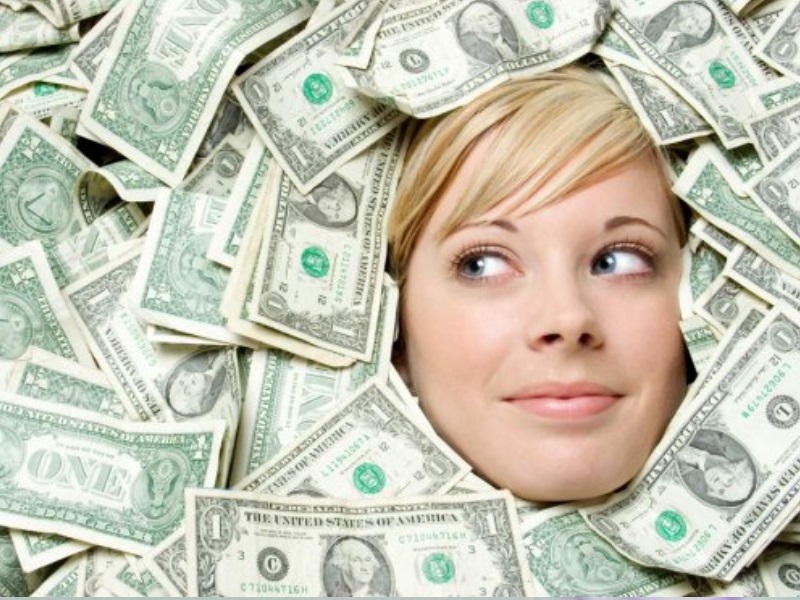 Depois de anos de esforço, você conseguiu economizar aquela grana que queria. Afinal, quando não se compra mais besteiras e nem qualquer roupa que vê nas vitrines, fica mais fácil, não? 