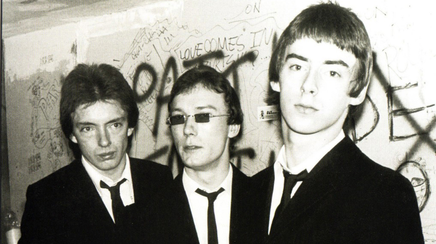 Há músicas que você ouve de vez em quando e são realmente pesadas, então você associa com depressão. “English Rose”, do The Jam, é uma delas. 