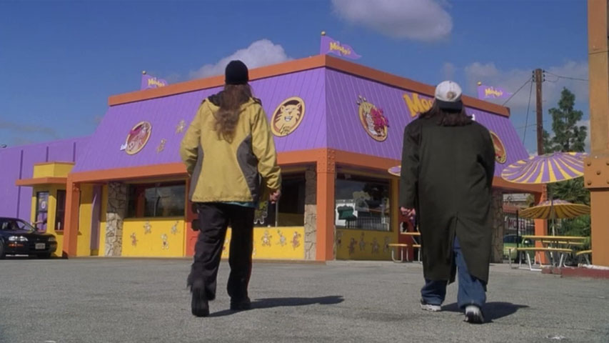 Em alguns filmes de Kevin Smith, como <i>Dogma</i>, <i>O Império (do Besteirol) Contra-Ataca</i> e <i>O Balconista II</i>, a lanchonete Mooby's é quase parte do elenco.