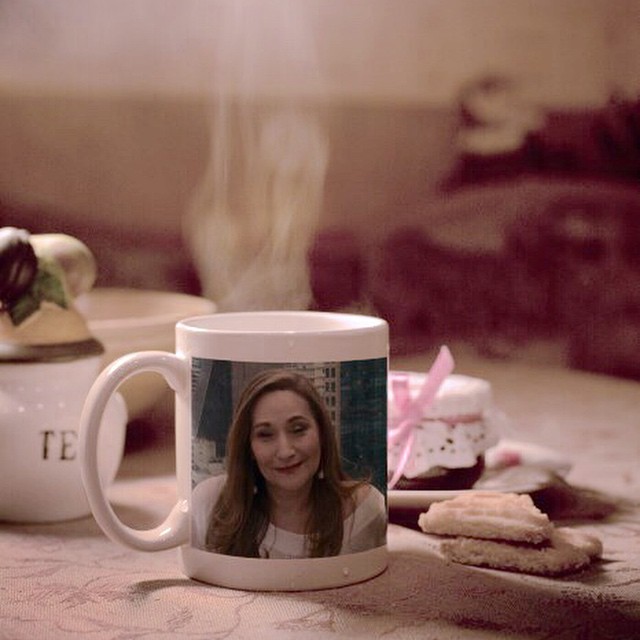 Quando ela teve a ideia de personalizar uma caneca com a própria foto ♥ melhor souvenir