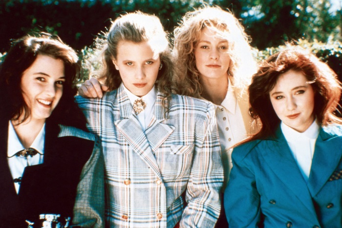 Na linha radical, esta deliciosa pérola mostra as terríveis Heathers, patricinhas que dominam o colégio, até toparem com um adolescente perigoso (Christian Slater)