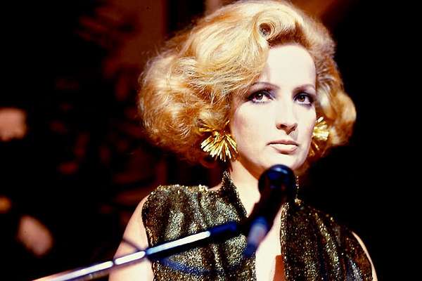 Em Sex Appeal, a ex-modelo Betty Lago fazia sua segunda atuação na Globo (ela estreara na TV em 1992, na minissérie Anos Rebeldes). Ou seja, ainda era, de certa forma, uma top model da vida real que virava atriz. Ela interpretava Vicky, ex-amante de Edgar e figura poderosa no universo da moda
