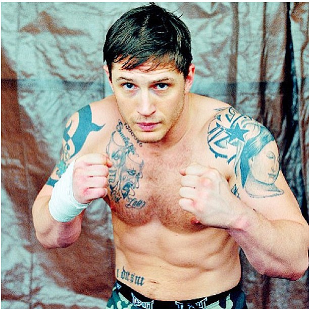 O que dizer desse Tom Hardy pugilista, minha gente?