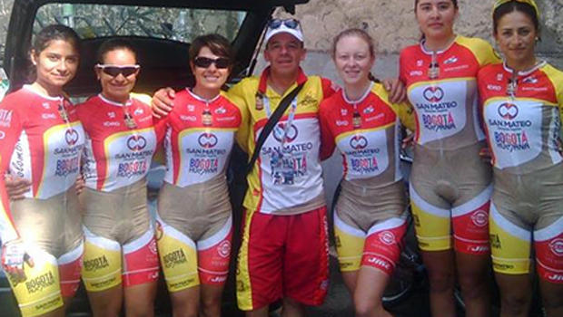 A equipe de ciclismo feminino 