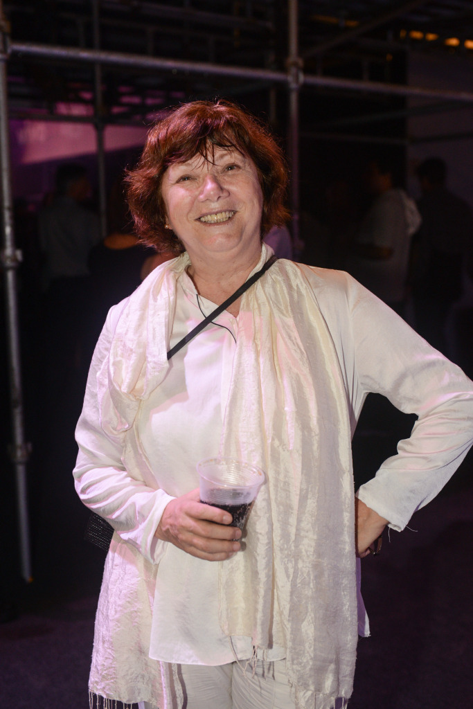 A produtora Maria Juçá, diretora do Circo Voador. Circo Voador volta com sua lona original à Praia do Arpoador no projeto Exagerado 30 anos.