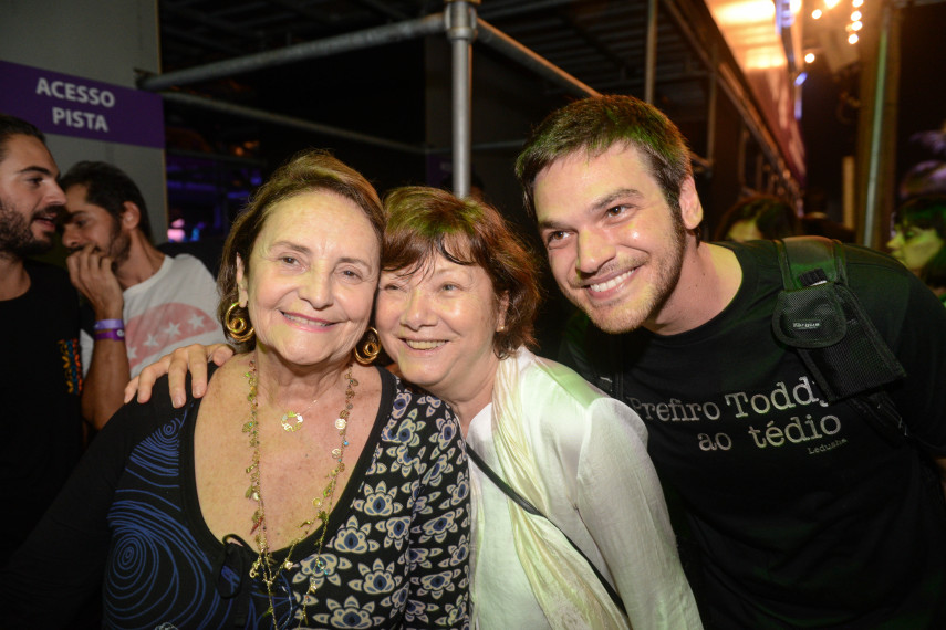 Lucinha Araújo, Maria Juçá e Emilio Dantas. Circo Voador volta com sua lona original à Praia do Arpoador no projeto Exagerado 30 anos.