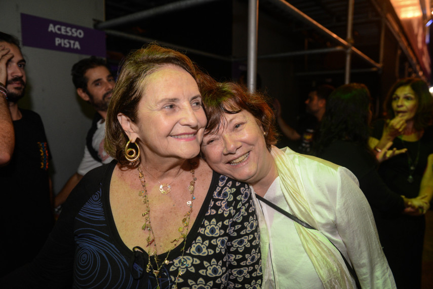  Lucinha Araújo e Maria Juçá. Circo Voador volta com sua lona original à Praia do Arpoador no projeto Exagerado 30 anos.