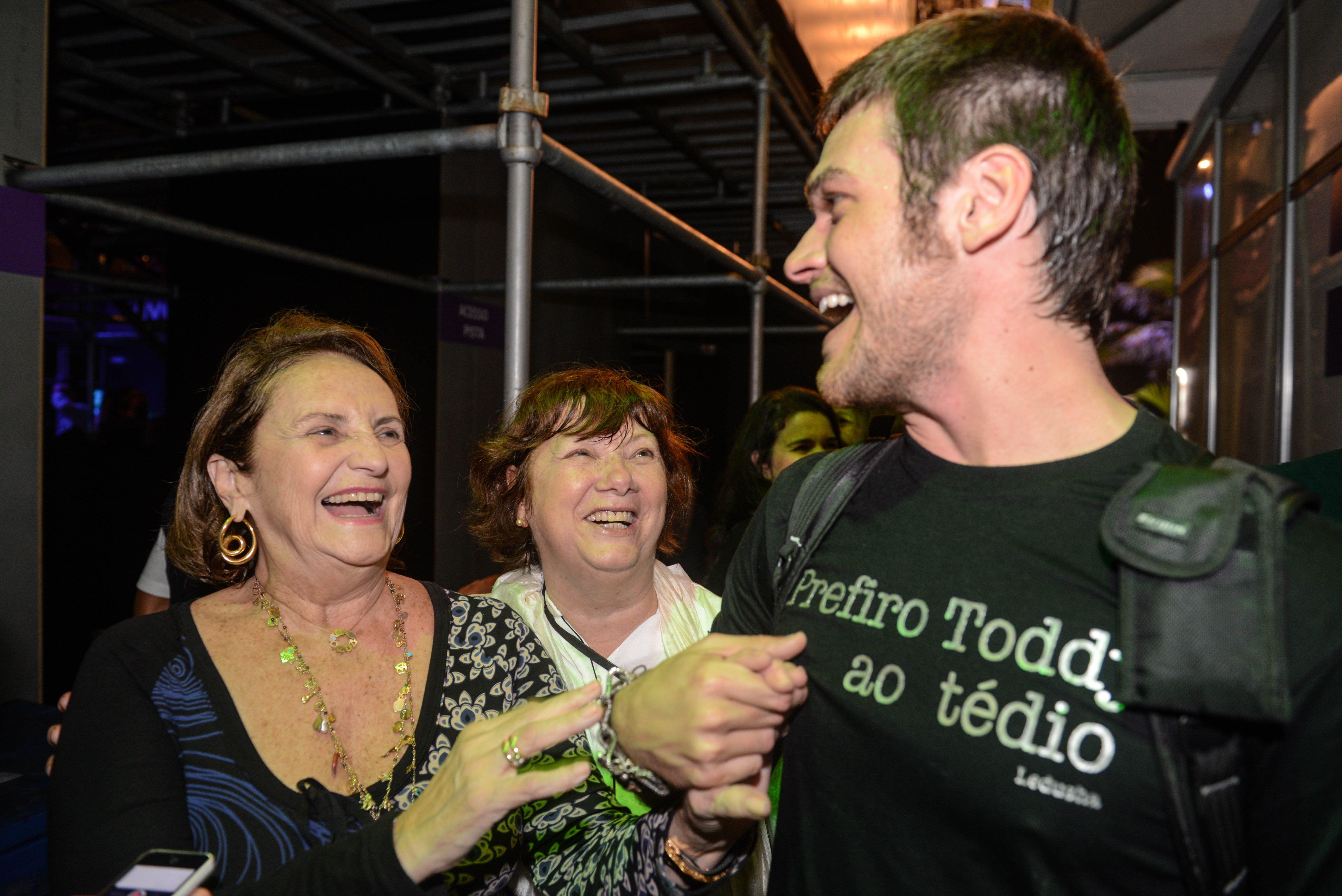 Lucinha Araújo, Maria Juçá e Emilio Dantas. Circo Voador volta com sua lona original à Praia do Arpoador no projeto Exagerado 30 anos.