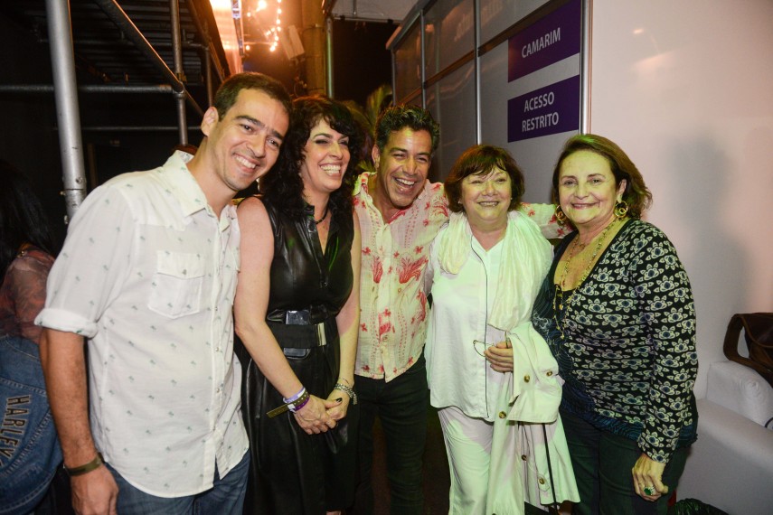  O produtor Afonso Carvalho, Paula Lavigne, Luiz Calainho, Maria Juçá e Lucinha Araújo. Circo Voador volta com sua lona original à Praia do Arpoador no projeto Exagerado 30 anos.