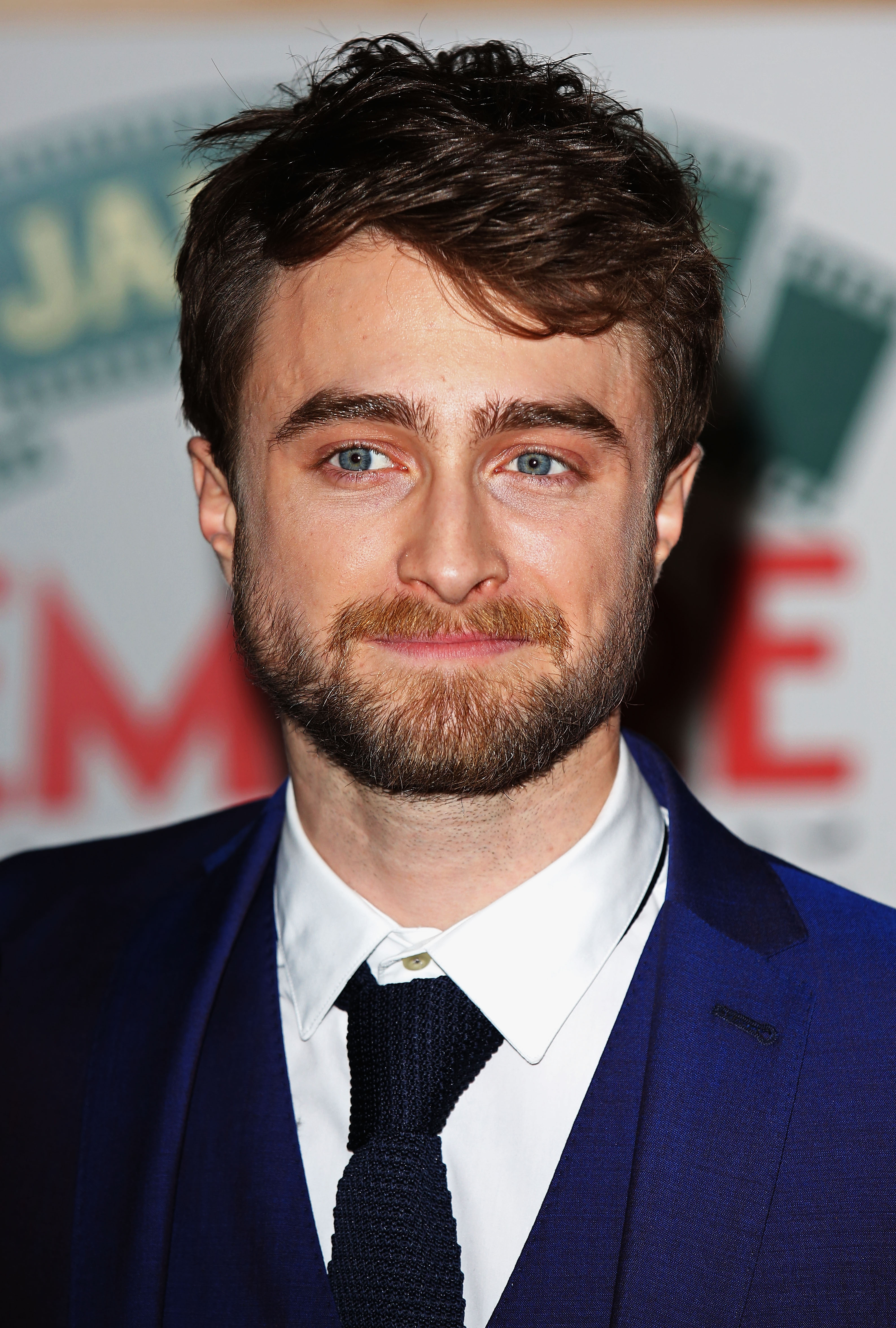 "Uma criança olha para os pais, mas vê um casal gay de um jeito diferente, como se o relacionamento deles não fosse como o de outras pessoas. Gays precisam dos mesmos direitos que as demais pessoas", defendeu Daniel Radcliffe, para a Attitude Magazine. Obrigada pelas sábias palavras, Harry Potter!