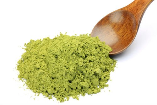 O que é: Como o próprio nome diz, é uma proteína de origem vegetal (no caso a ervilha), bastante usada para compementar a dieta de vegetarianos e veganos.

O pretenso milagre: Contribui para regular a pressão arterial, previne problemas renais e ajuda a pessoa a ganhar massa muscular.