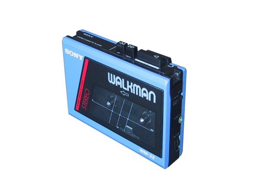 O VM-22 se destaca por ter sido o primeiro walkman barato. No Reino Unido, por exemplo, foi vendido por menos de £30. Isso é um marco porque tornou o modelo muito popular na época, já que o preço era bem acessível sem perder qualidade. Foi um sucesso! 