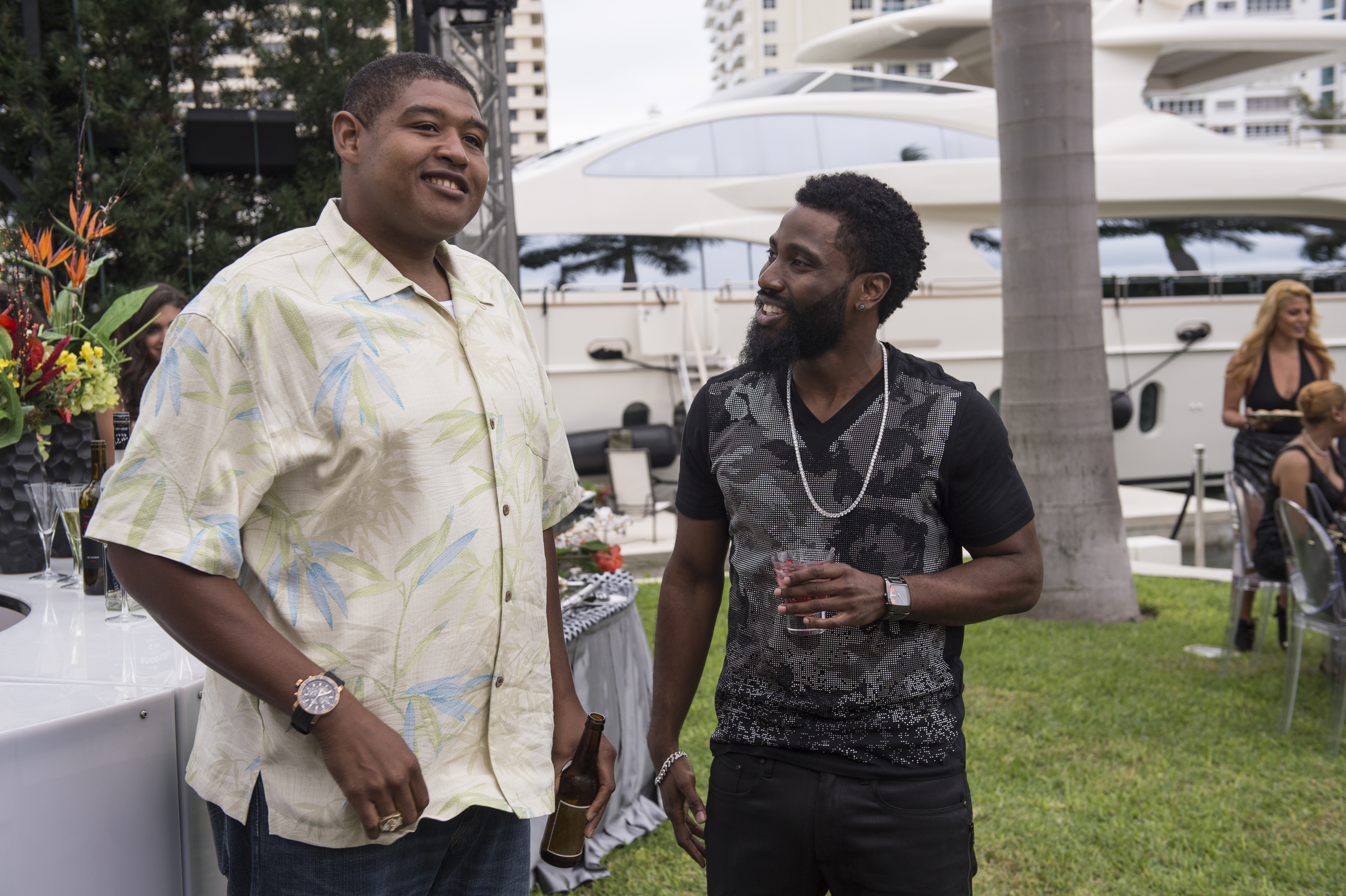 Omar Benson Miller e John David Washington