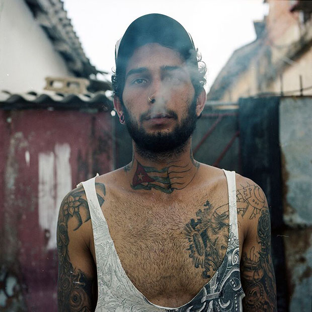 Cristobal, 22 anos, tatuador formado em Belas Artes