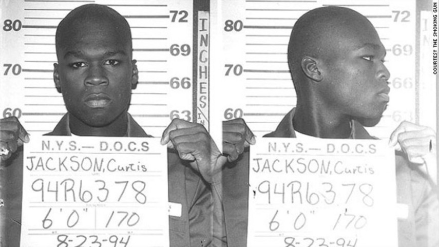 Heroína, cocaína e crack eram algumas das drogas ~sussas~ com as quais o 50 Cents estava lidando em 1994. Eita.