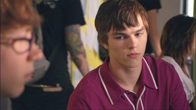 Tony era um adolescente detestável: arrogante, cruel e manipulador