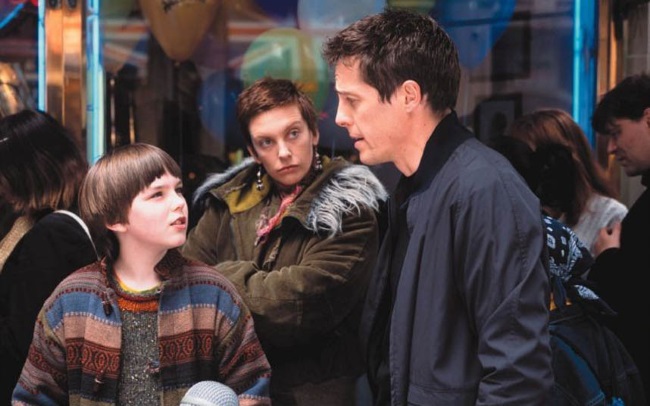 No filme, o menino interpretava Marcus, filho da personagem de Toni Colette, e que cria uma amizade com o personagem de Hugh Grant