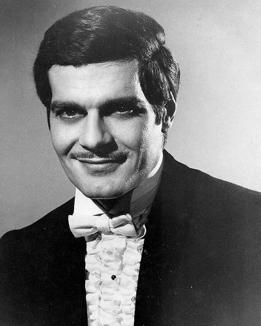 Omar Sharif nasceu na Alexandria, Egito, em 10 de abril de 1932