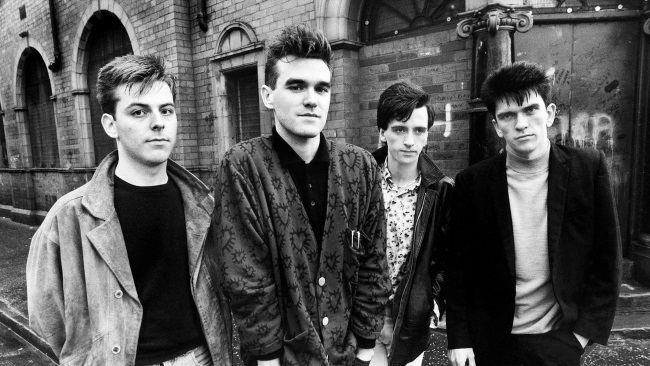 Na adolescência, Rowling gostava de rock inglês. Suas bandas   preferidas: The Smiths (foto) e The Clash