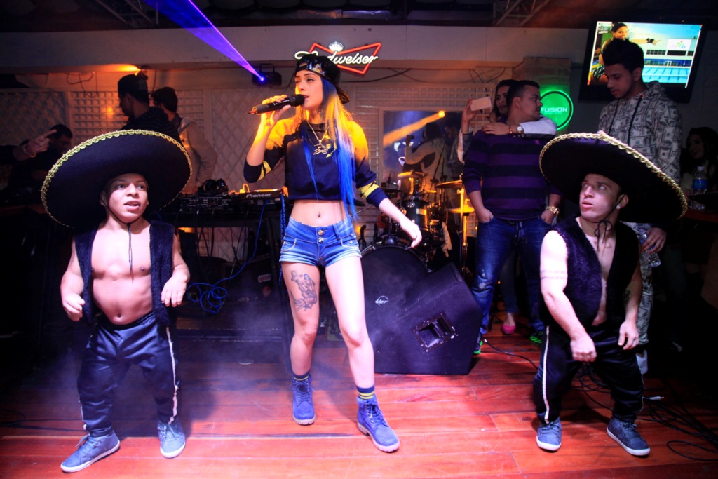 MC Tati Zaqui no Villa Di Phoenix em Campos do Jordão