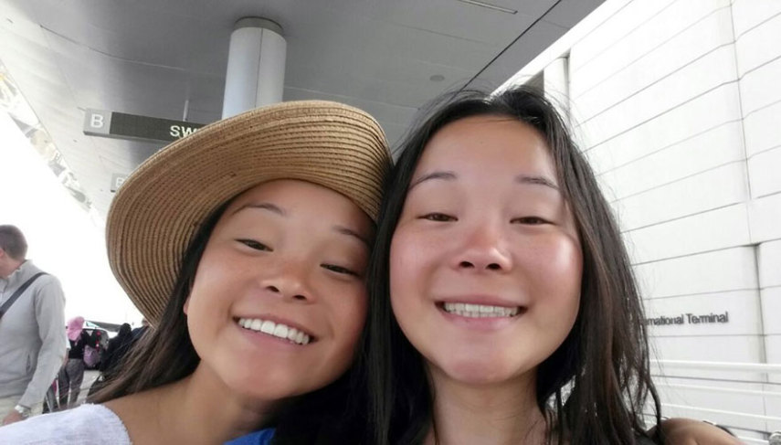 A francesa e a estadunidense descobriram ser irmãs gêmeas graças ao YouTube, 25 anos depois de serem separadas no nascimento
