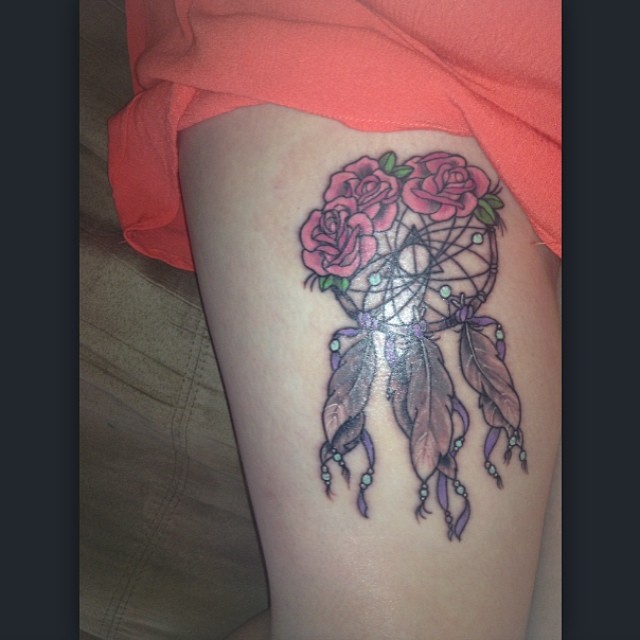 Fãs homenageiam Harry Potter fazendo tatuagens