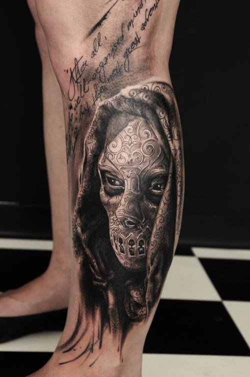 Fãs homenageiam Harry Potter fazendo tatuagens