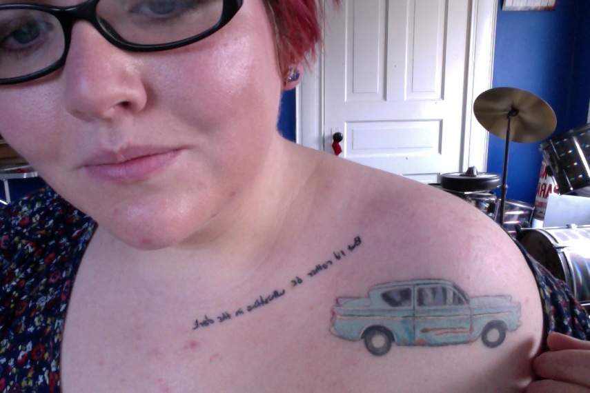 Fãs homenageiam Harry Potter fazendo tatuagens