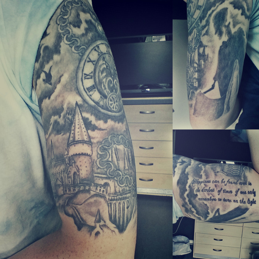 Fãs homenageiam Harry Potter fazendo tatuagens
