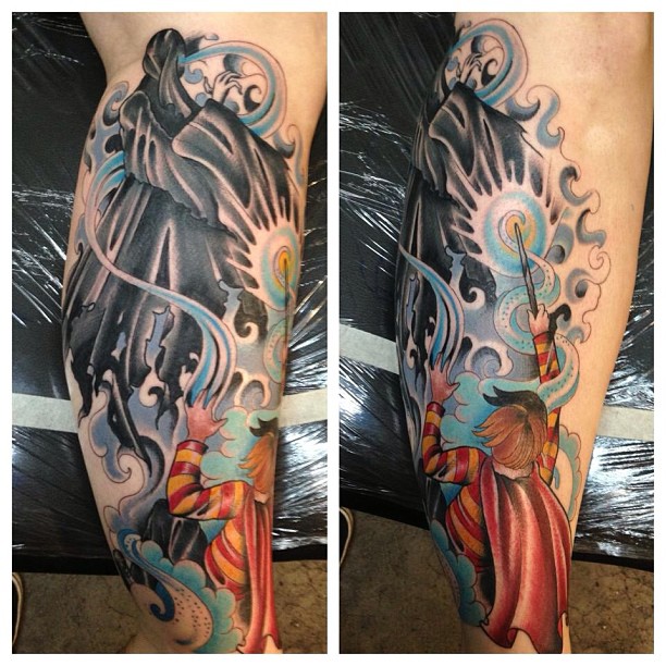 Fãs homenageiam Harry Potter fazendo tatuagens