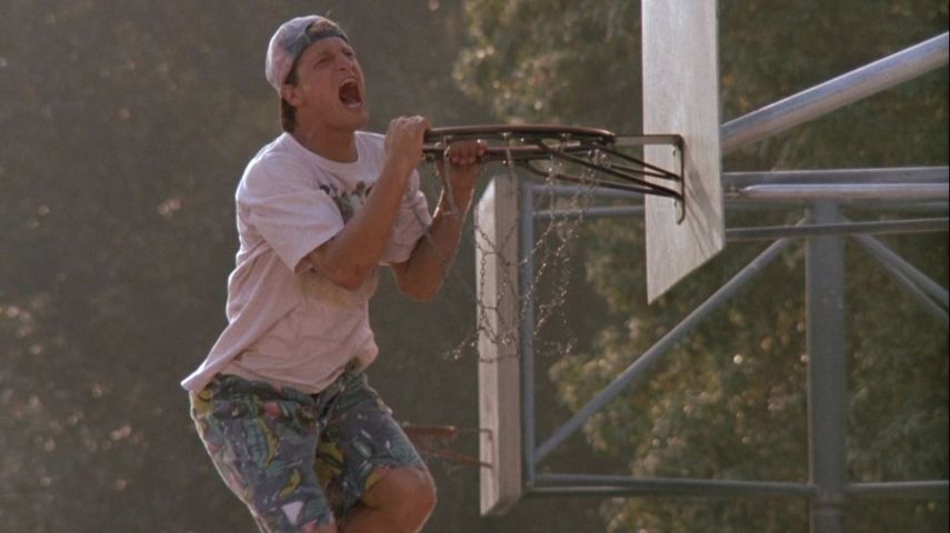Ele e <b>Wesley Snipes</b> formam uma grande dupla de basquete, porém a parceria em si (egos!) é o maior obstáculo para o sucesso dos dois. E Billy (Woody) ainda se envolve em uma dívida com uma gangue, pra deixar as coisas mais tensas.
