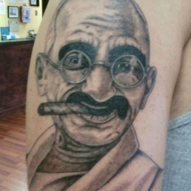 Gandhi ou Groucho Marx? Socorro!