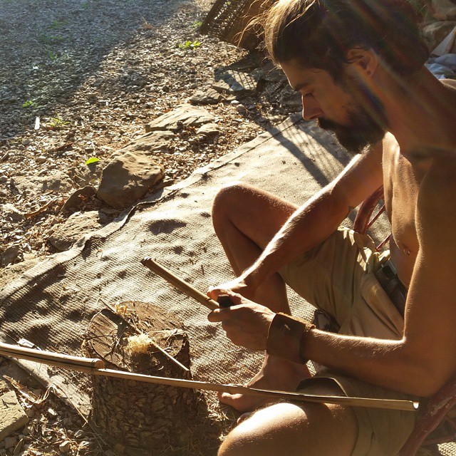 O belga deixou o emprego como vendedor para ir morar na selva