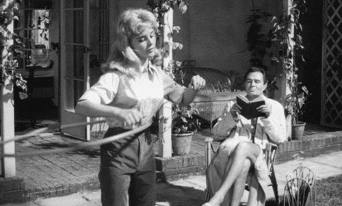 James Mason vivia Humbert Humbert, que se apaixona pela filha de sua esposa