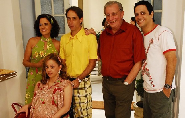 Pelo jeito o público queria a volta do humor antigaço. Assim, renasceu 