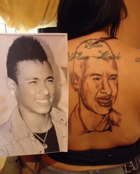 Brasileiro também ganha homenagem, viu? Tipo essa belíssima caricatura do Neymar. Tudo a ver!