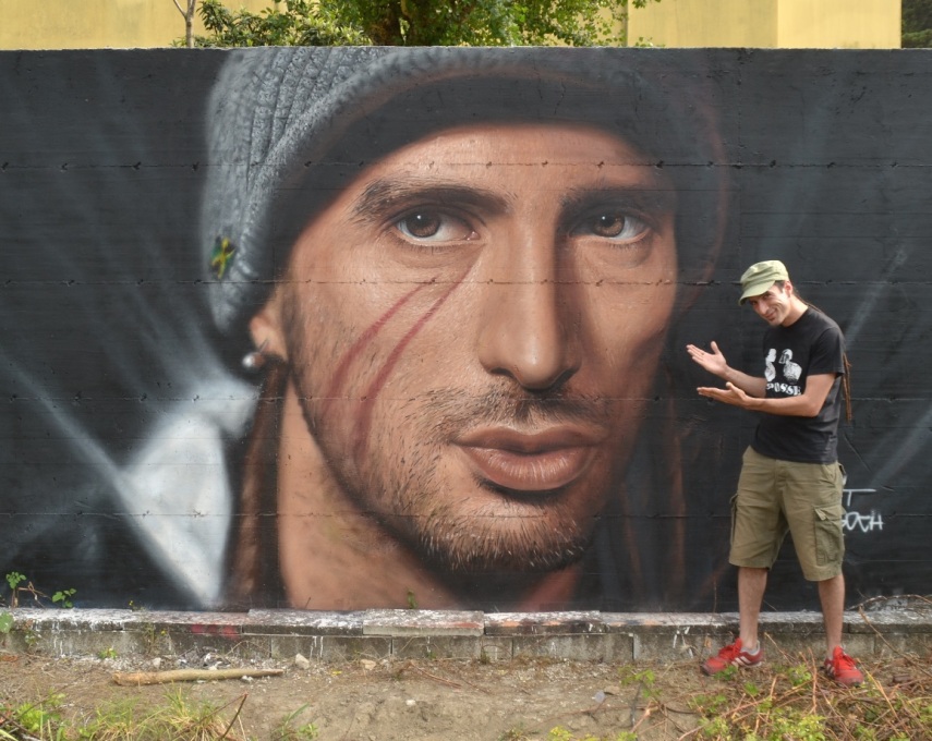 Italiano faz grafites hiper-realistas gigantes usando latas de spray