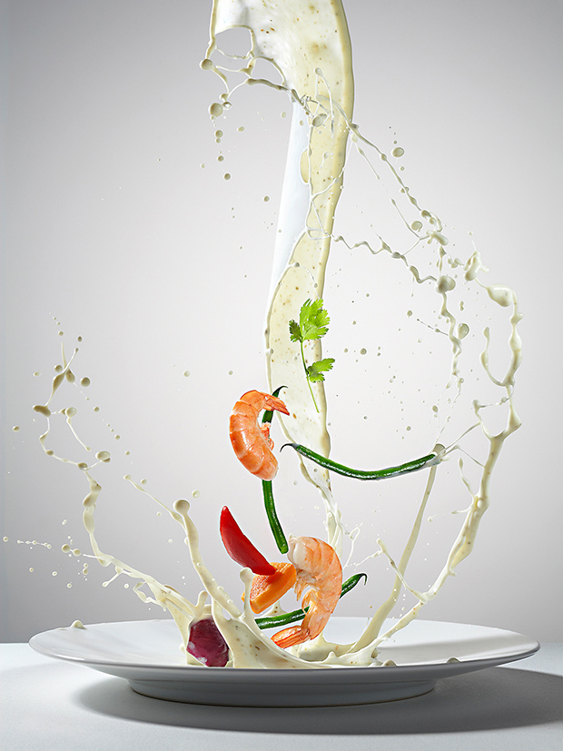 O fotógrafo Piotr Gregorczyk clicou a série de imagens Flying Food