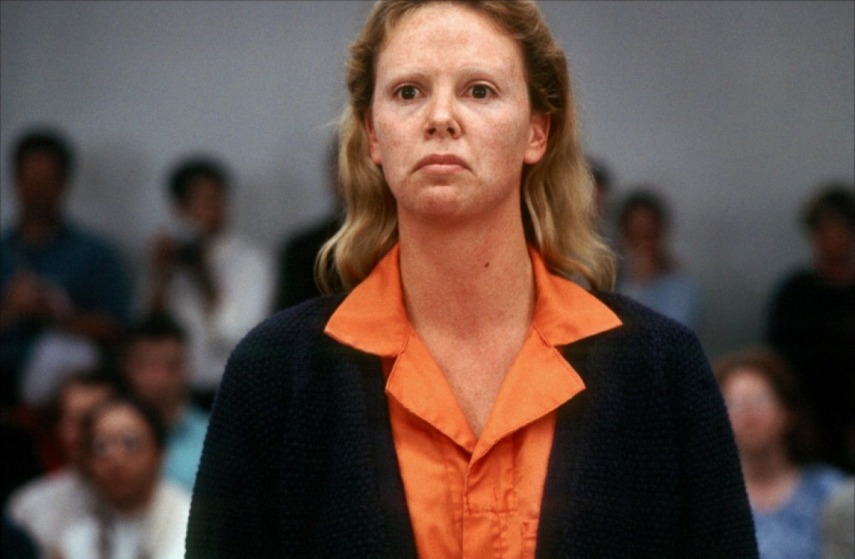 O ápice da entrega: como <b>Aileen Wuornos</b>, Charlize surpreendeu. Ficou idêntica à assassina e irreconhecível como atriz. Oscar merecidíssimo!