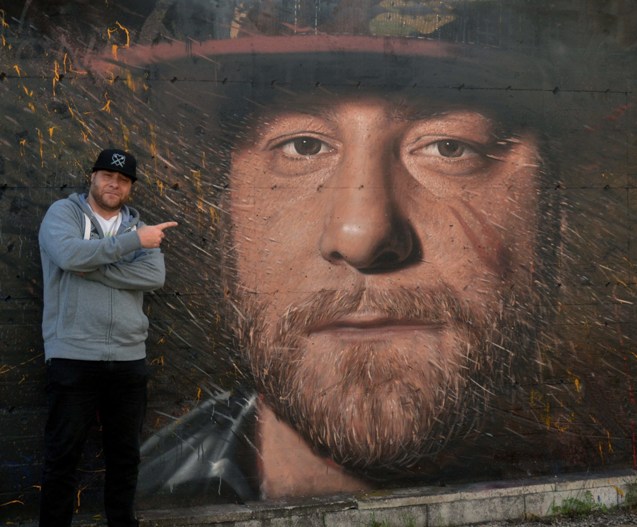 Italiano faz grafites hiper-realistas gigantes usando latas de spray