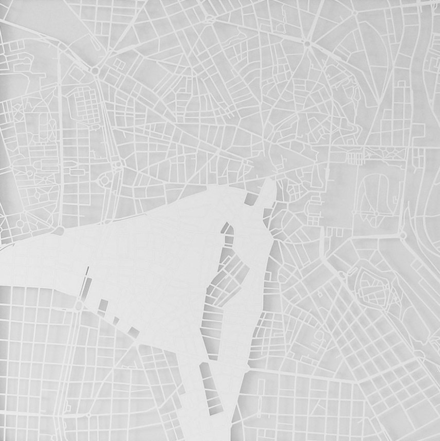 Mapa da cidade de Madrid cortado à mão pelo artista lituano Virgilijus Trakimavicius