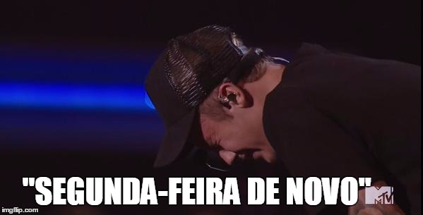 Ah, certeza que o Justin compartilha esse sofrimento com a gente. Toda semana essa palhaçada, agora? 