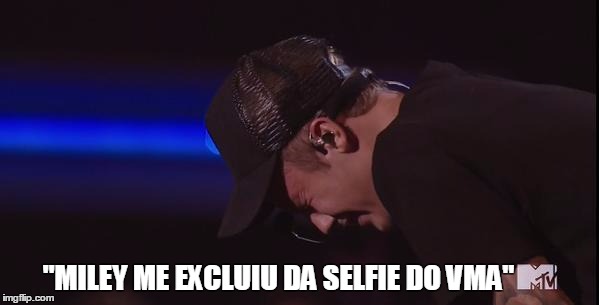 Até a Kim Kardashian saiu na foto, PQ?
