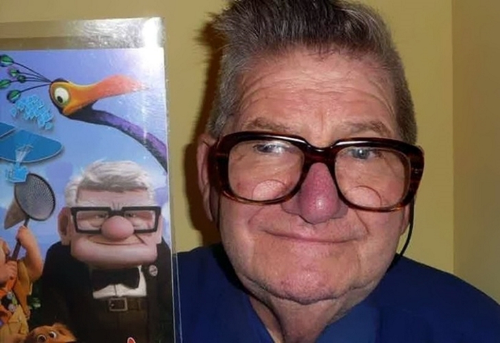 Carl Fredricksen, de Up!, e Carl Fredricksen da vida real (a gente não sabe o nome desse tiozinho, mas é bem parecido mesmo, né?)