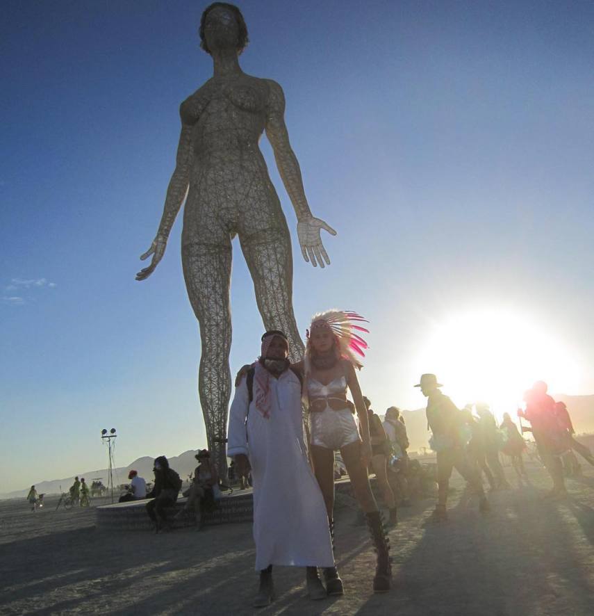 Ronaldo zera o hipsterismo no Burning Man