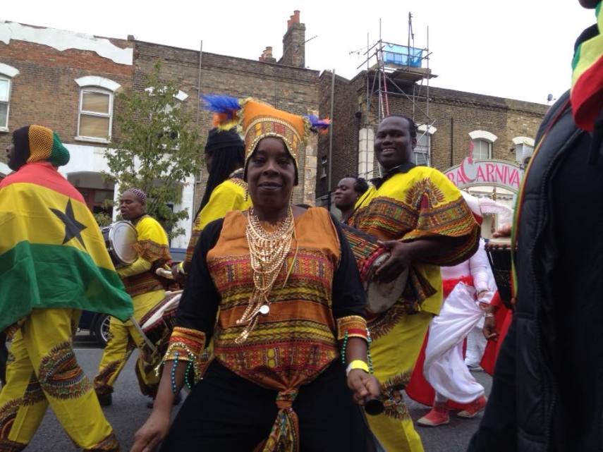 O carnaval de rua de Notting Hill é um doideira só
