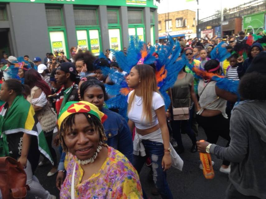 O carnaval de rua de Notting Hill é um doideira só