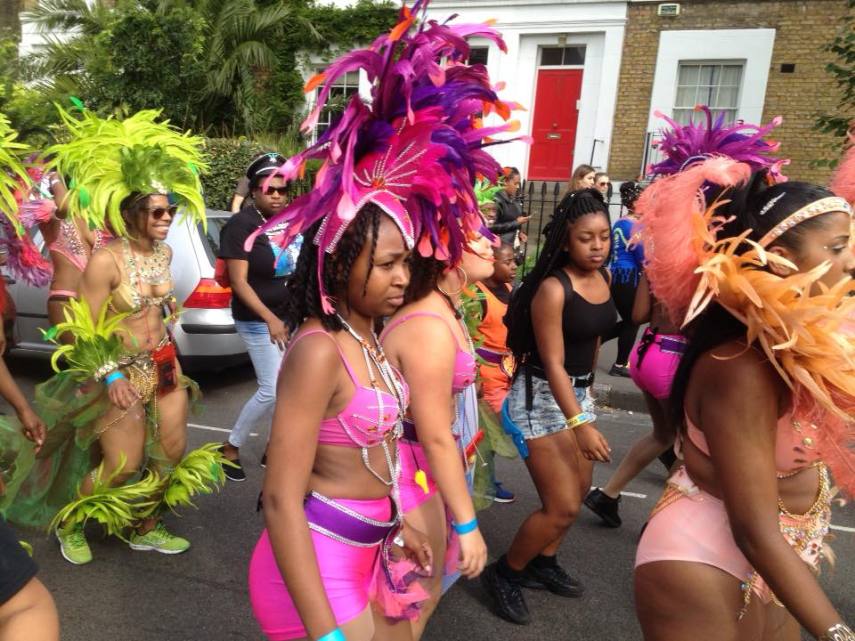 O carnaval de rua de Notting Hill é um doideira só