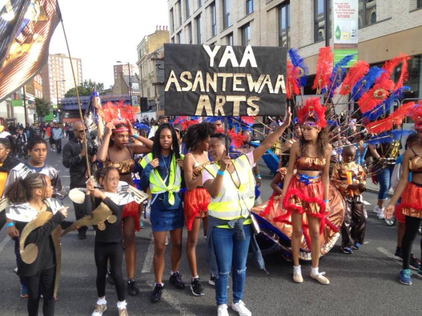 O carnaval de rua de Notting Hill é um doideira só