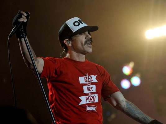 Quando voltaram ao festival em 2011, Anthony Kieds usou uma camiseta da Brahma em um evento patrocinado pela Heineken. Oh, oh!